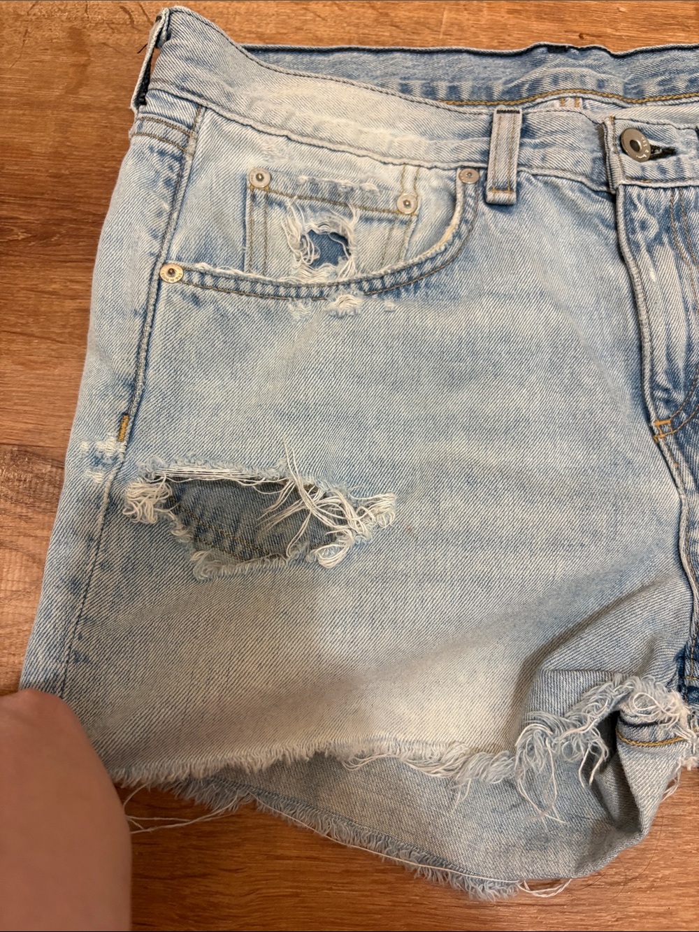 rag & bone Light Blue Distressed Denim Cutoff Shorts Size 26 - Picture 6 of 9